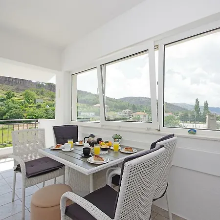 Luxurious, Modern And Spacious With Terraces * Tugare