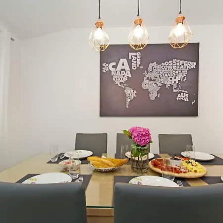 Luxurious, Modern And Spacious With Terraces Apartmán *