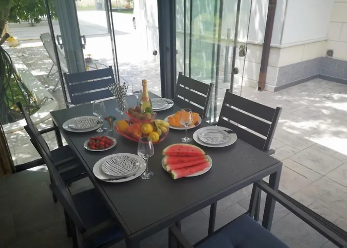 Daire Luxurious, Modern And Spacious With Terraces