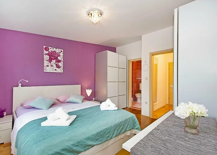 Luxurious, Modern And Spacious With Terraces *