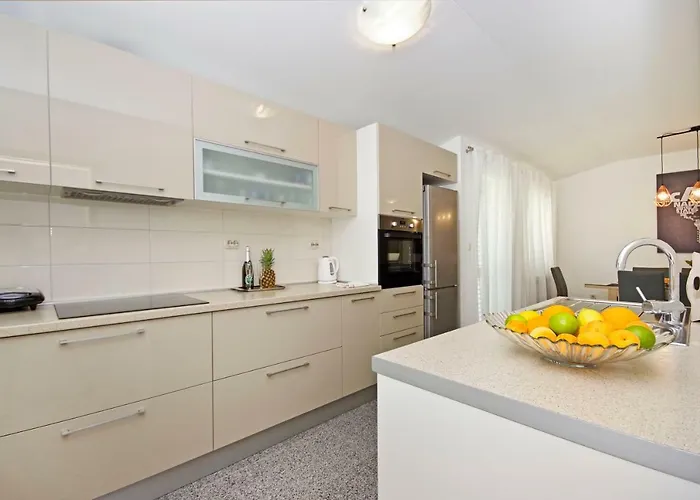Daire Luxurious, Modern And Spacious With Terraces