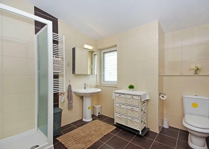 Daire Luxurious, Modern And Spacious With Terraces