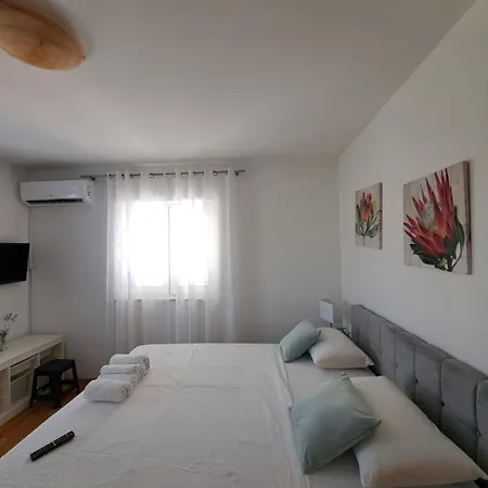 Lägenhet Luxurious, Modern And Spacious With Terraces *