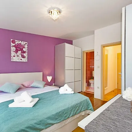 Luxurious, Modern And Spacious With Terraces *