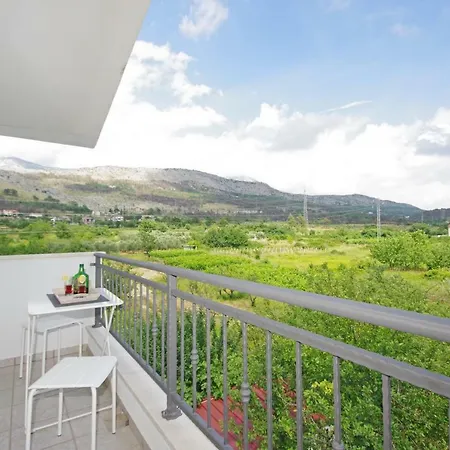 アパート Luxurious, Modern And Spacious With Terraces *