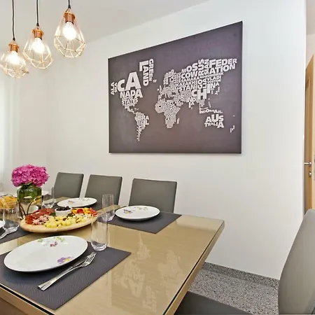 アパート Luxurious, Modern And Spacious With Terraces Tugare